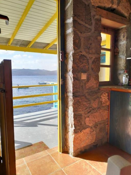 The Yellow Boat House Klima  エクステリア 写真